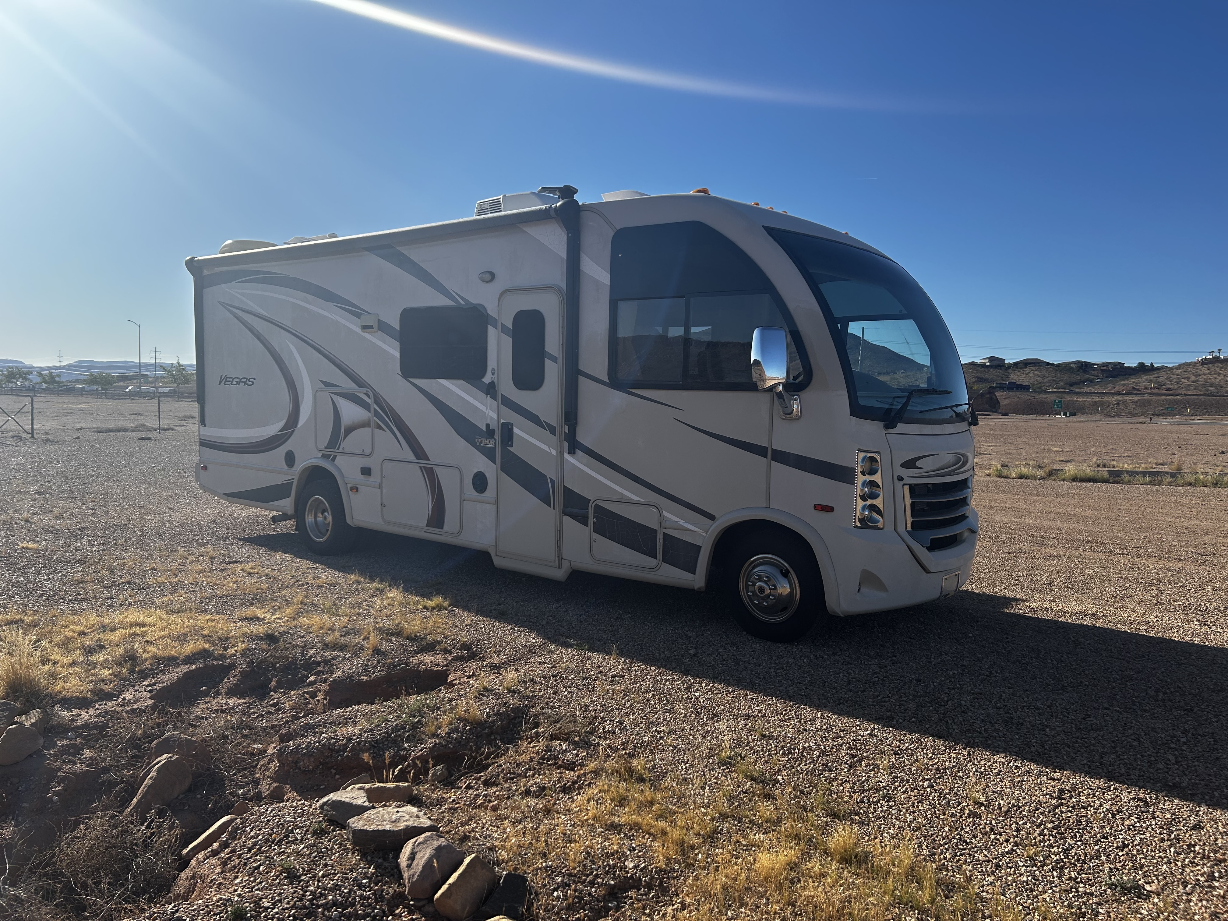 2017 Thor Motor Coach VEGAS 25.3 RV