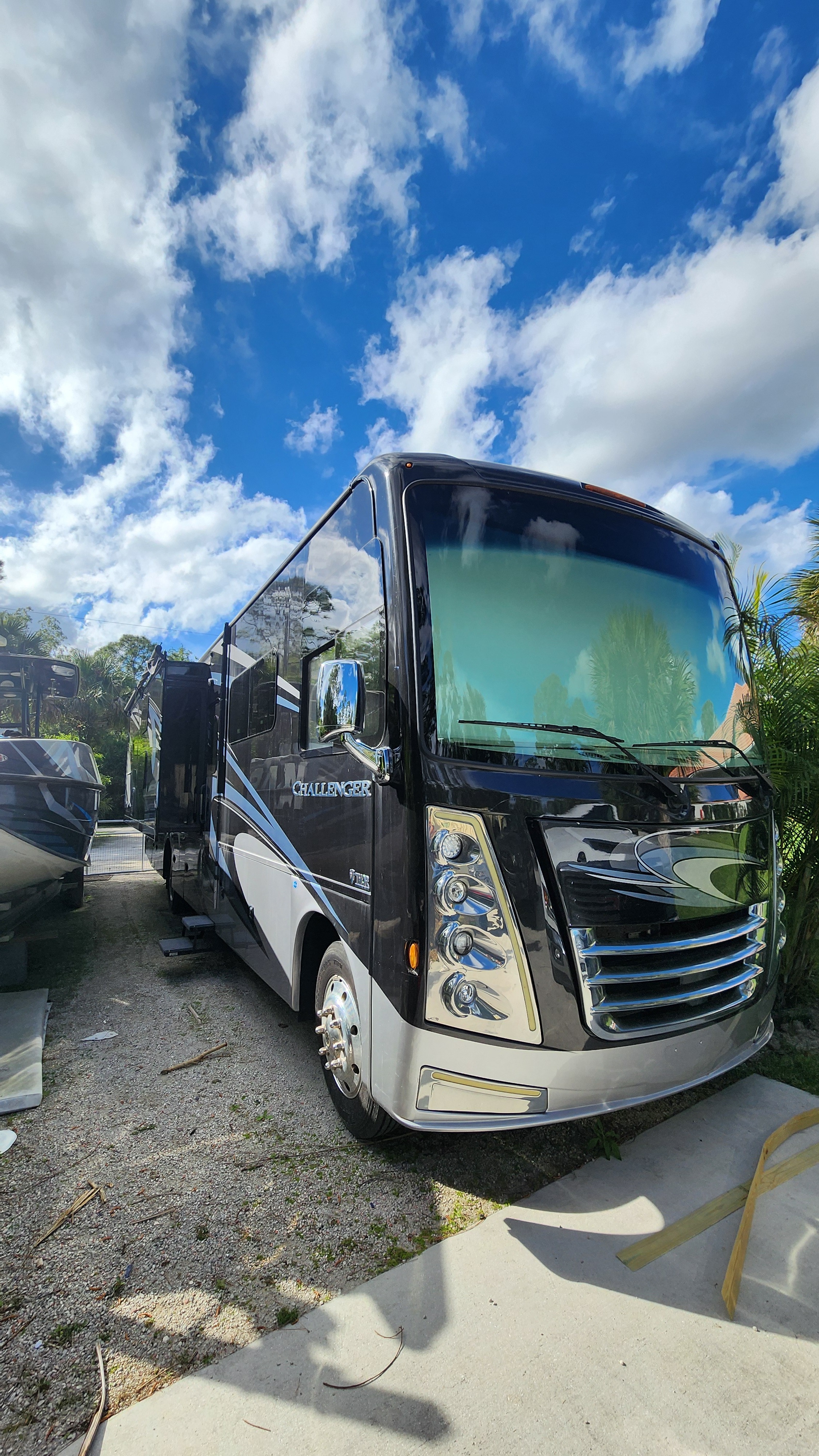 2021 Thor Motor Coach CHALLENGER 37DS RV