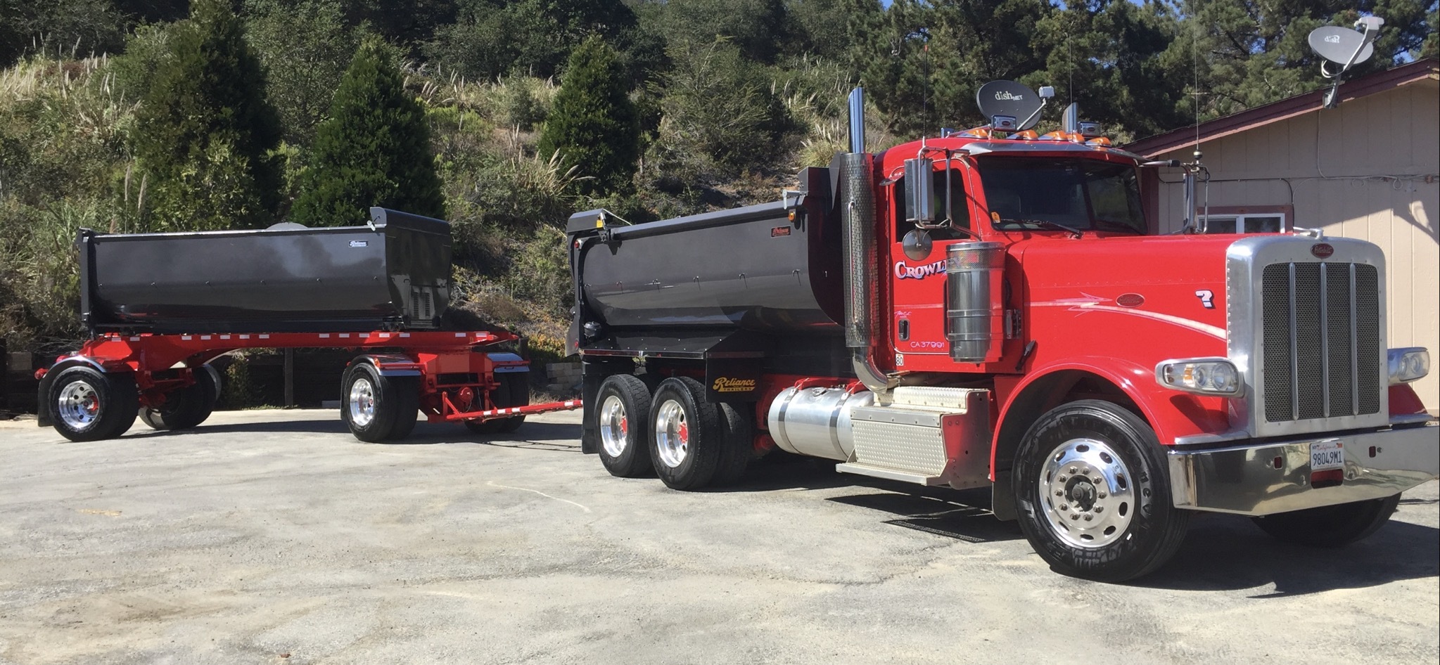 2014 PETERBILT 388 in Royal Oaks, CA