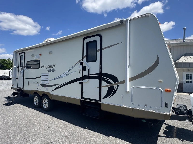 2012 FOREST RIVER FLAGSTAFF 26RLSS