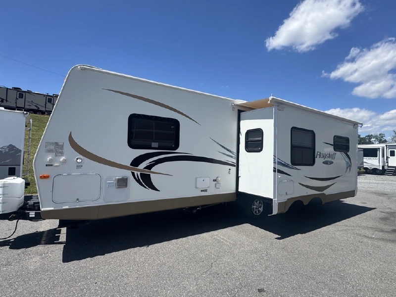 2012 FOREST RIVER FLAGSTAFF 26RLSS