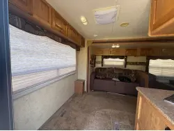 2012 FOREST RIVER FLAGSTAFF 26RLSS