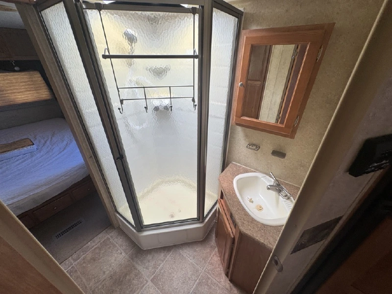 2012 FOREST RIVER FLAGSTAFF 26RLSS