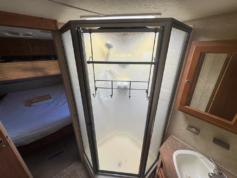 2012 FOREST RIVER FLAGSTAFF 26RLSS