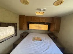 2012 FOREST RIVER FLAGSTAFF 26RLSS
