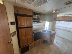 2012 FOREST RIVER FLAGSTAFF 26RLSS