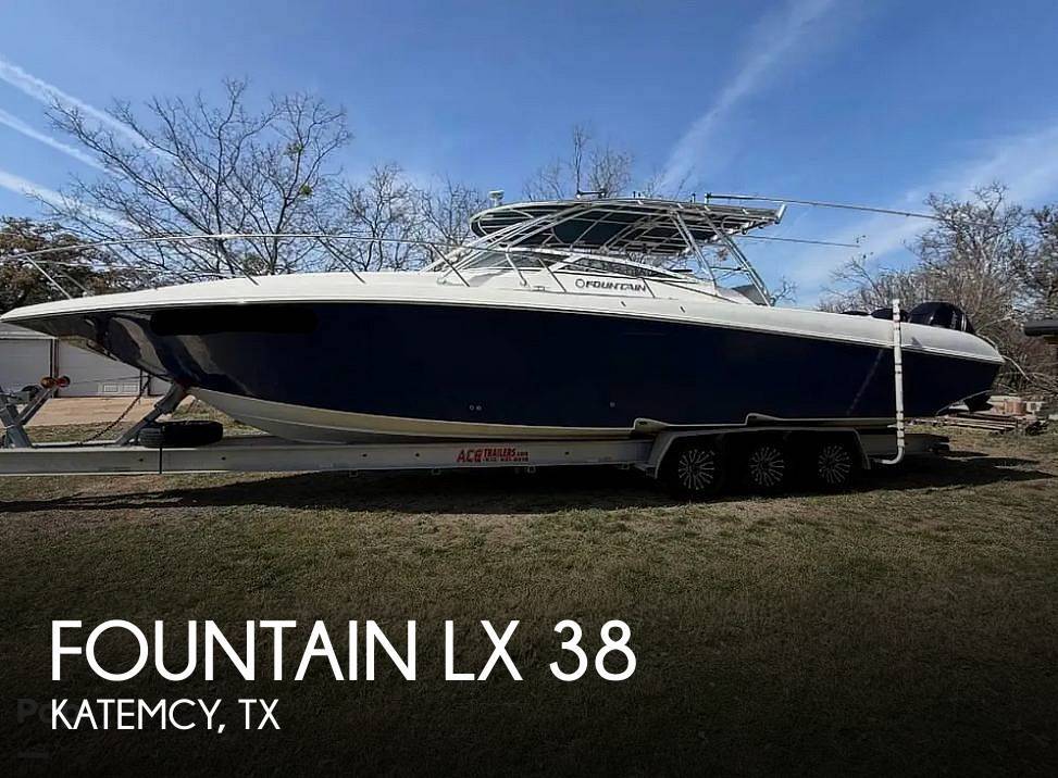 2009 Fountain LX 38 Convertible Boat boat
