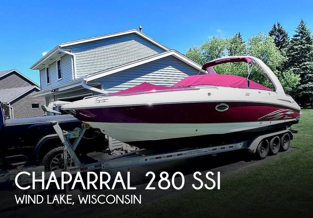 2004 Chaparral 280 SSi in wind lake WI