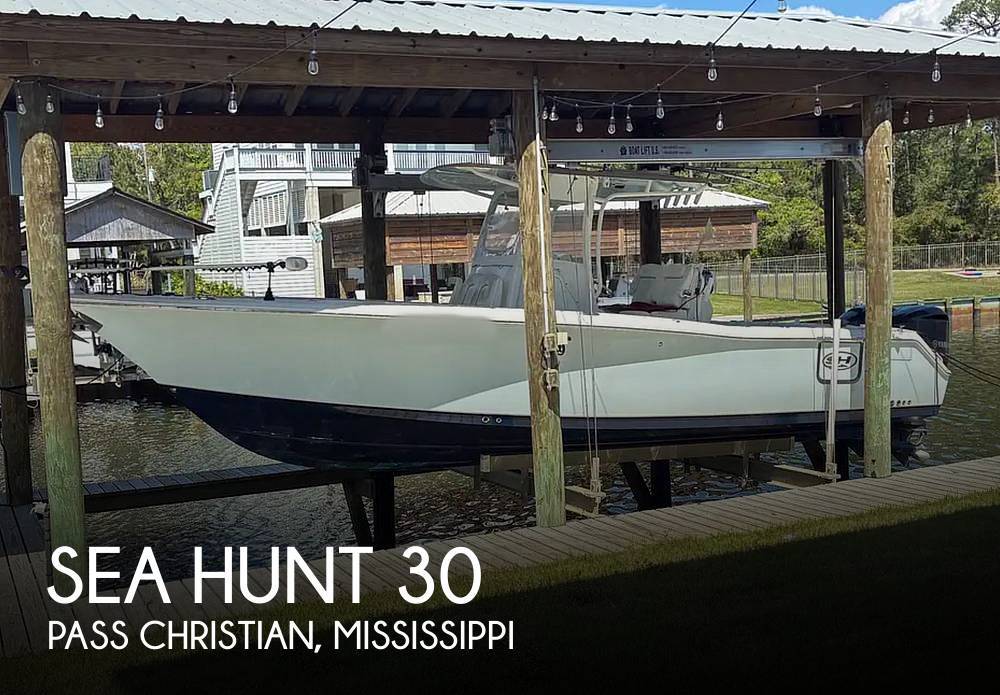2016 Sea Hunt Gamefish 30 WITH FORWARD SEATING in pass christian MS