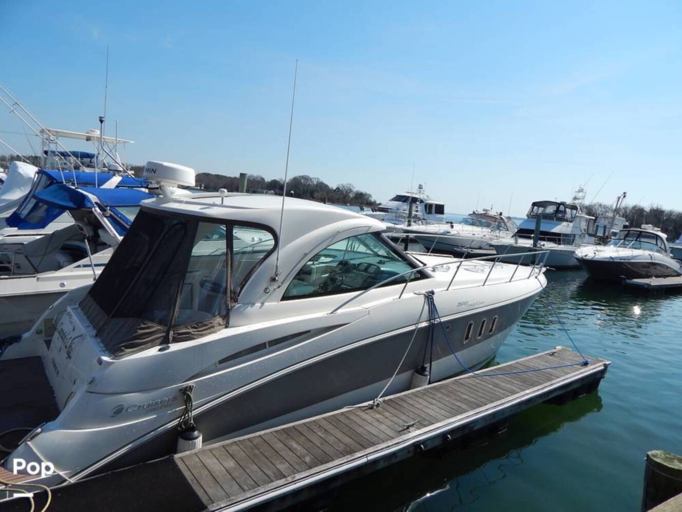 A photo of this 2007 Cruisers Yachts 390 Sports Coupe