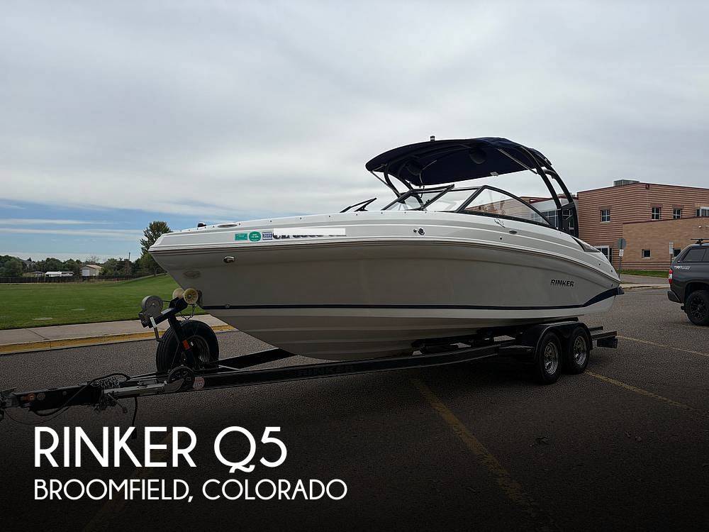 2018 Rinker Q5 Bowrider Boat boat