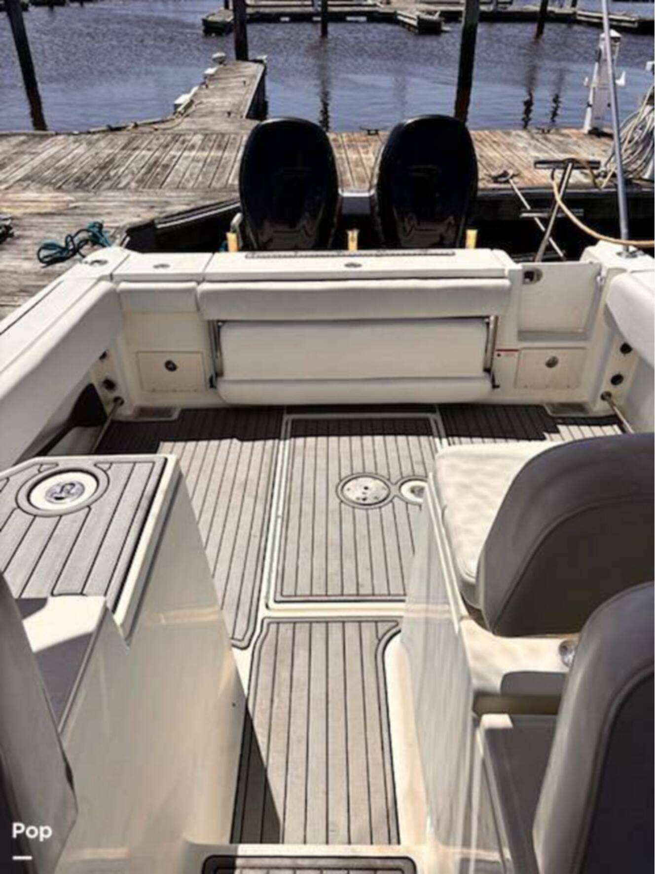 A photo of this 2006 Hydra-Sports Vector 2900 EXP