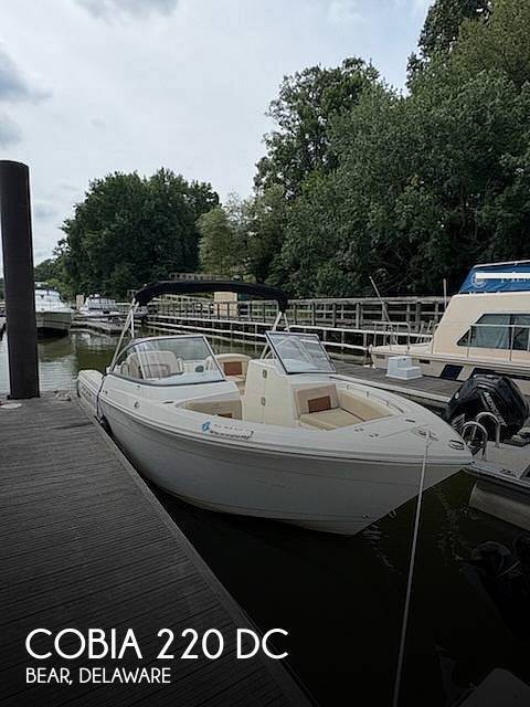 2024 Cobia 220 DC in bear DE