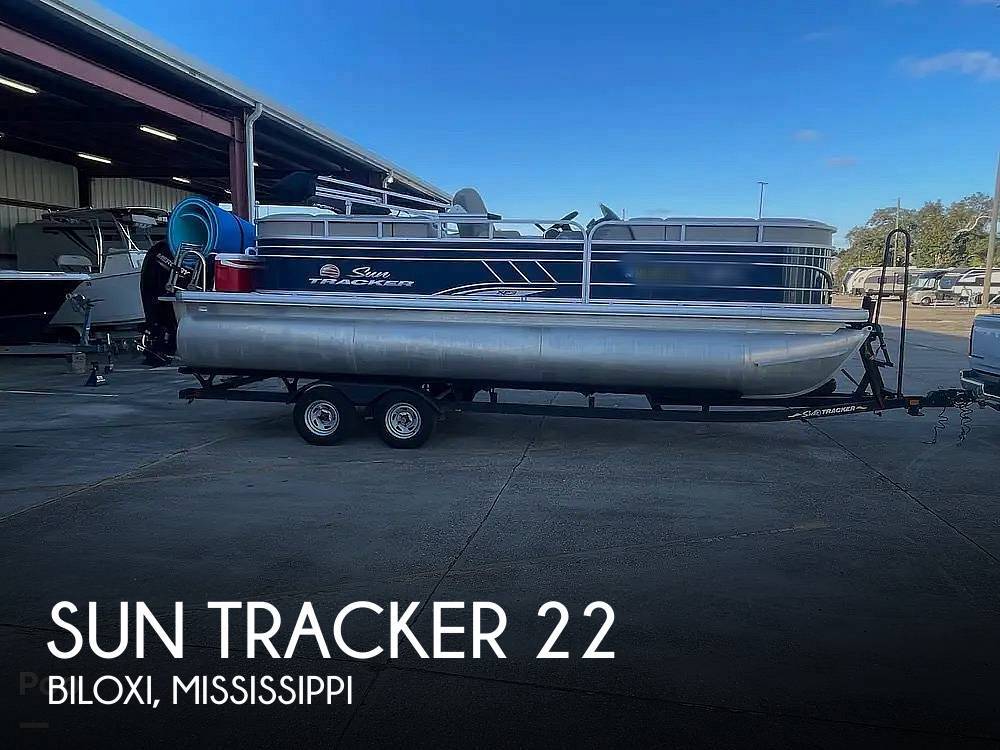 2022 Sun Tracker Party Barge 22 DLX in biloxi MS