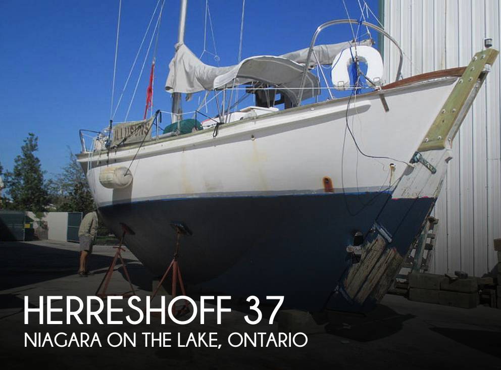 1990 Herreshoff 37 Diddikai in niagara on the lake ON