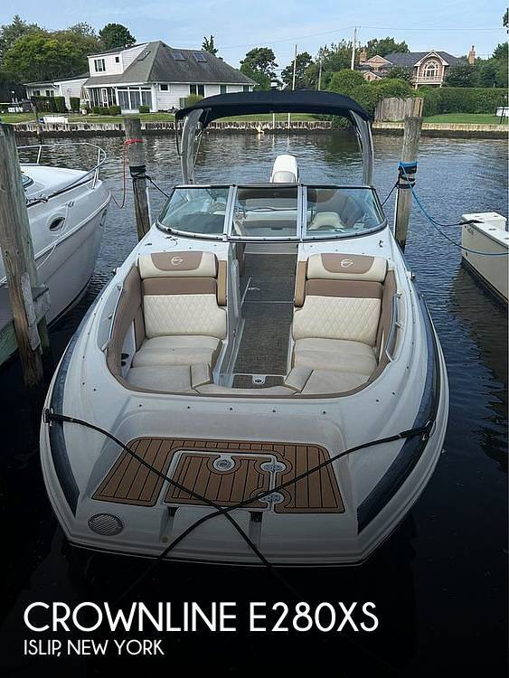 2021 Crownline e280xs NAN in islip NY