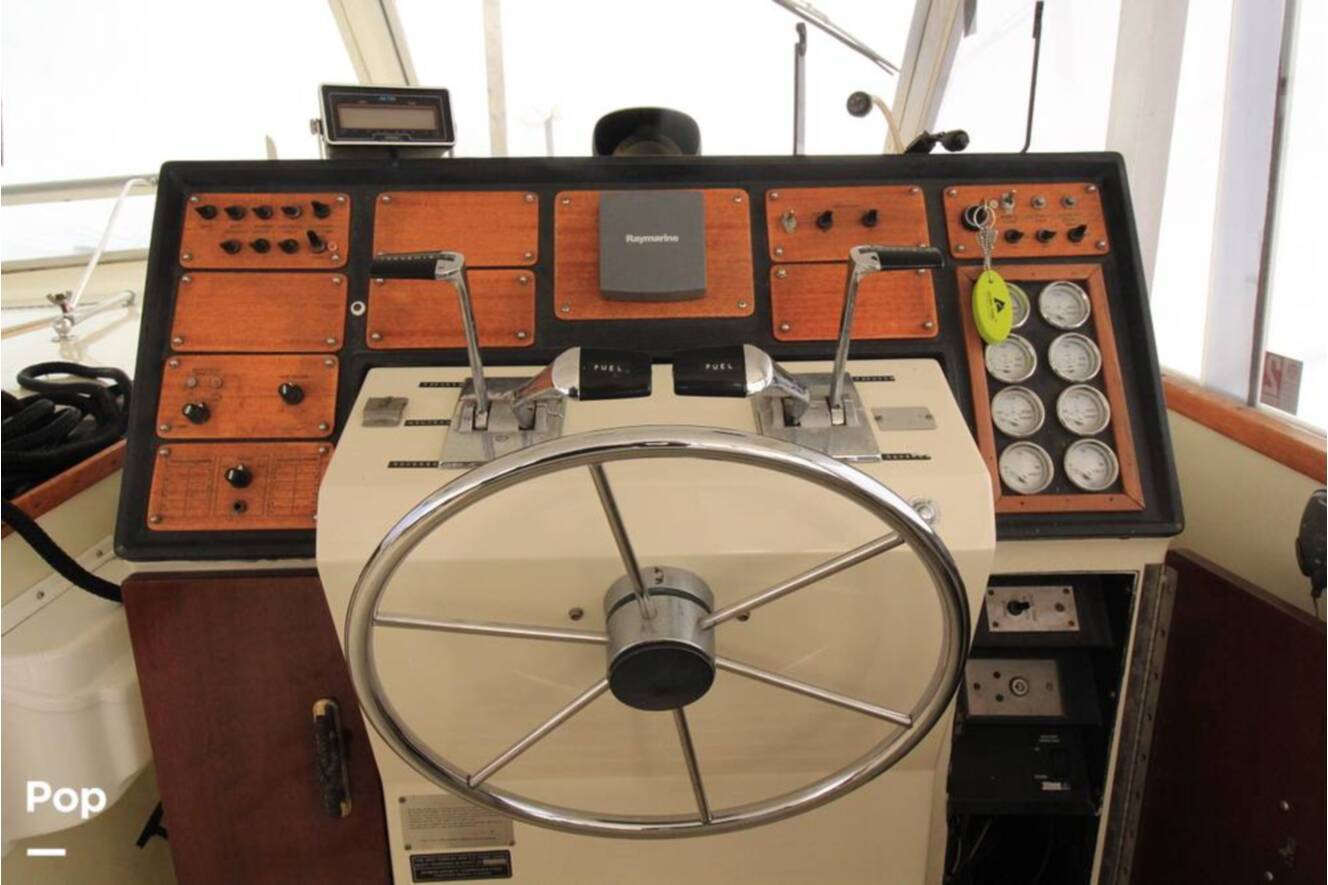 A photo of this 1973 Chris-Craft Commander 41