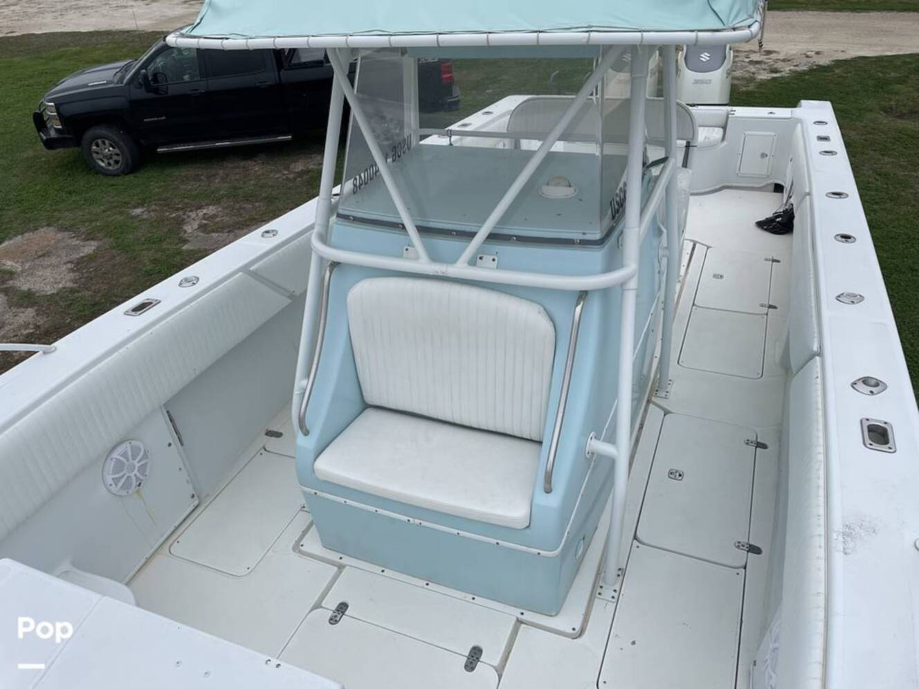 A photo of this 2003 Fountain 37