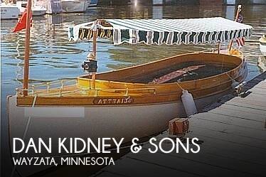 1905 Dan Kidney & Sons Launch in wayzata MN