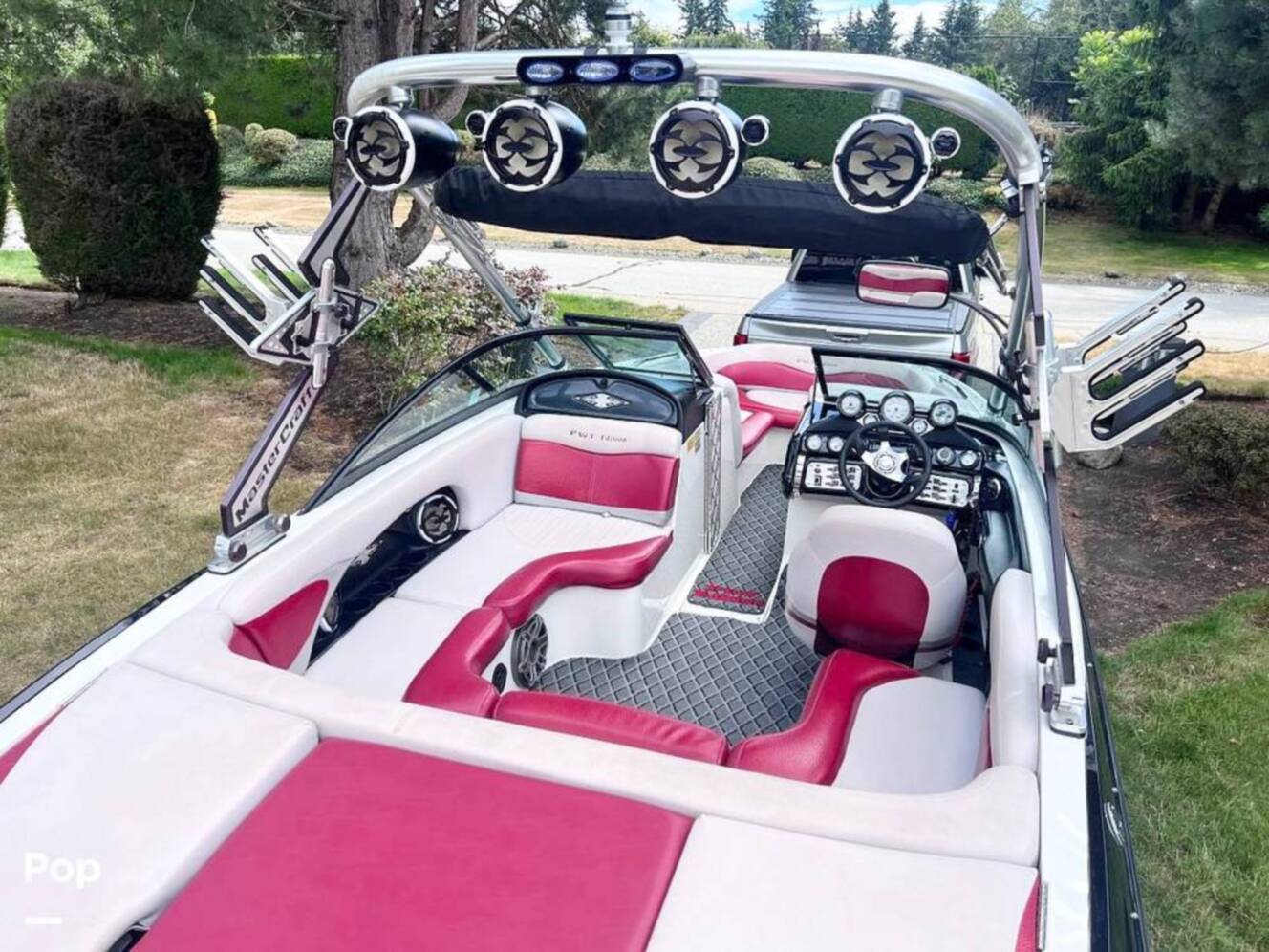 A photo of this 2007 Mastercraft XStar PWT Edition