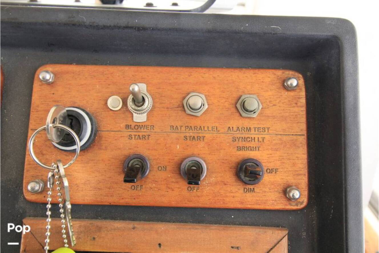 A photo of this 1973 Chris-Craft Commander 41