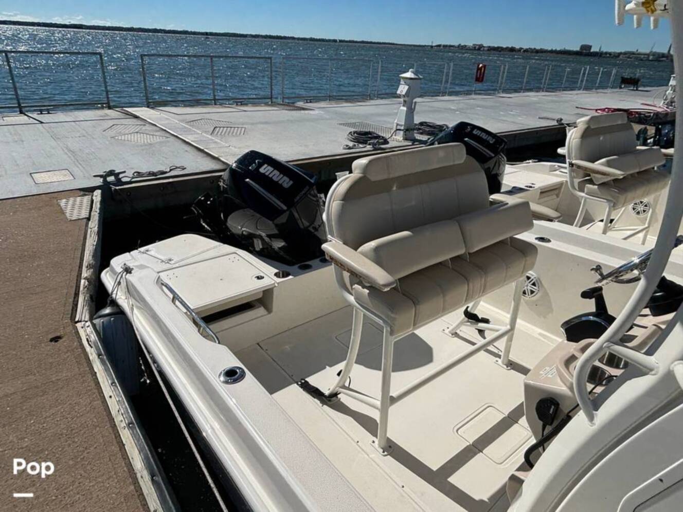 A photo of this 2025 Boston Whaler 220 DAUNTLESS
