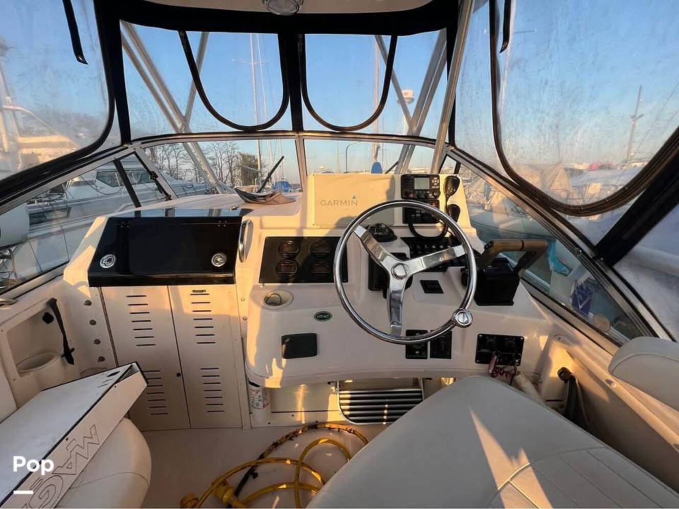A photo of this 2004 Grady-White 282