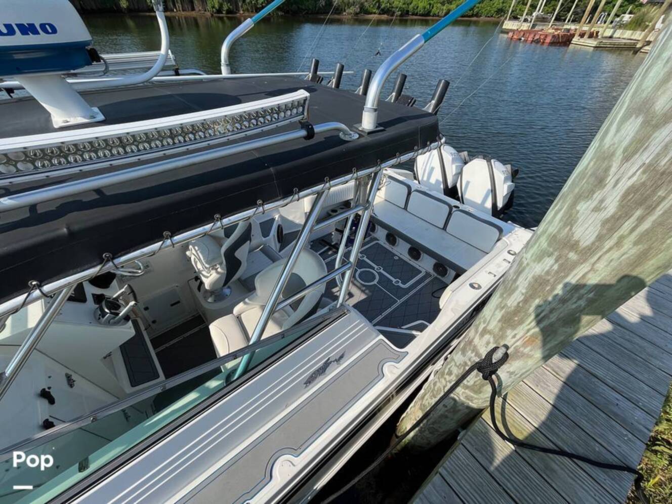 A photo of this 1996 Fountain Sportfish Cruiser
