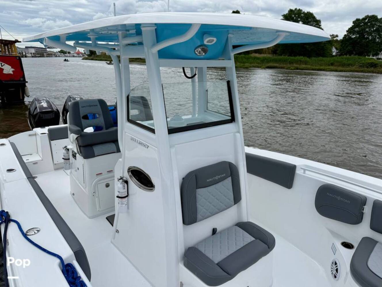 A photo of this 2025 Nauticstar 292 Legacy