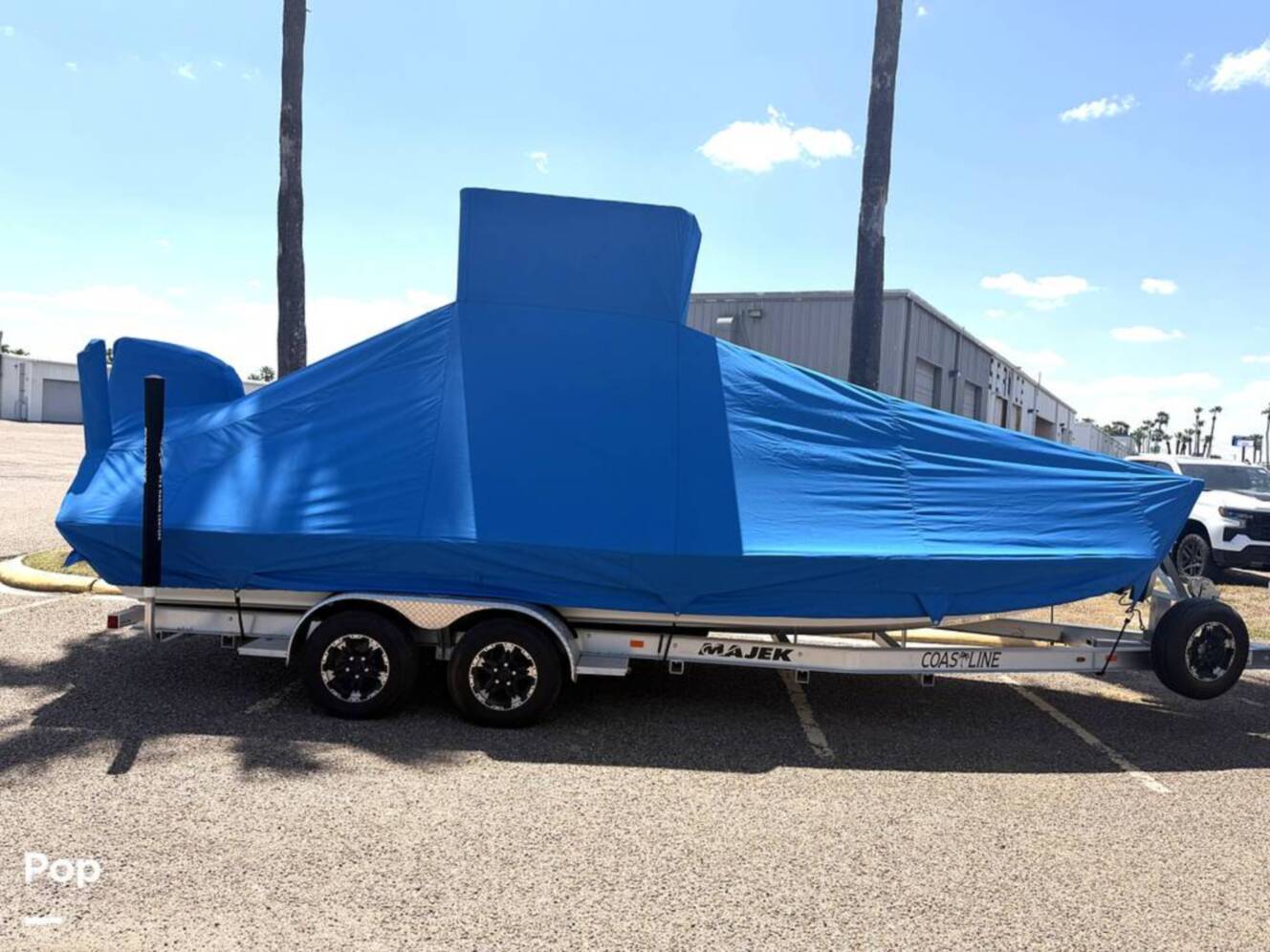 A photo of this 2024 Majek M2 Illusion