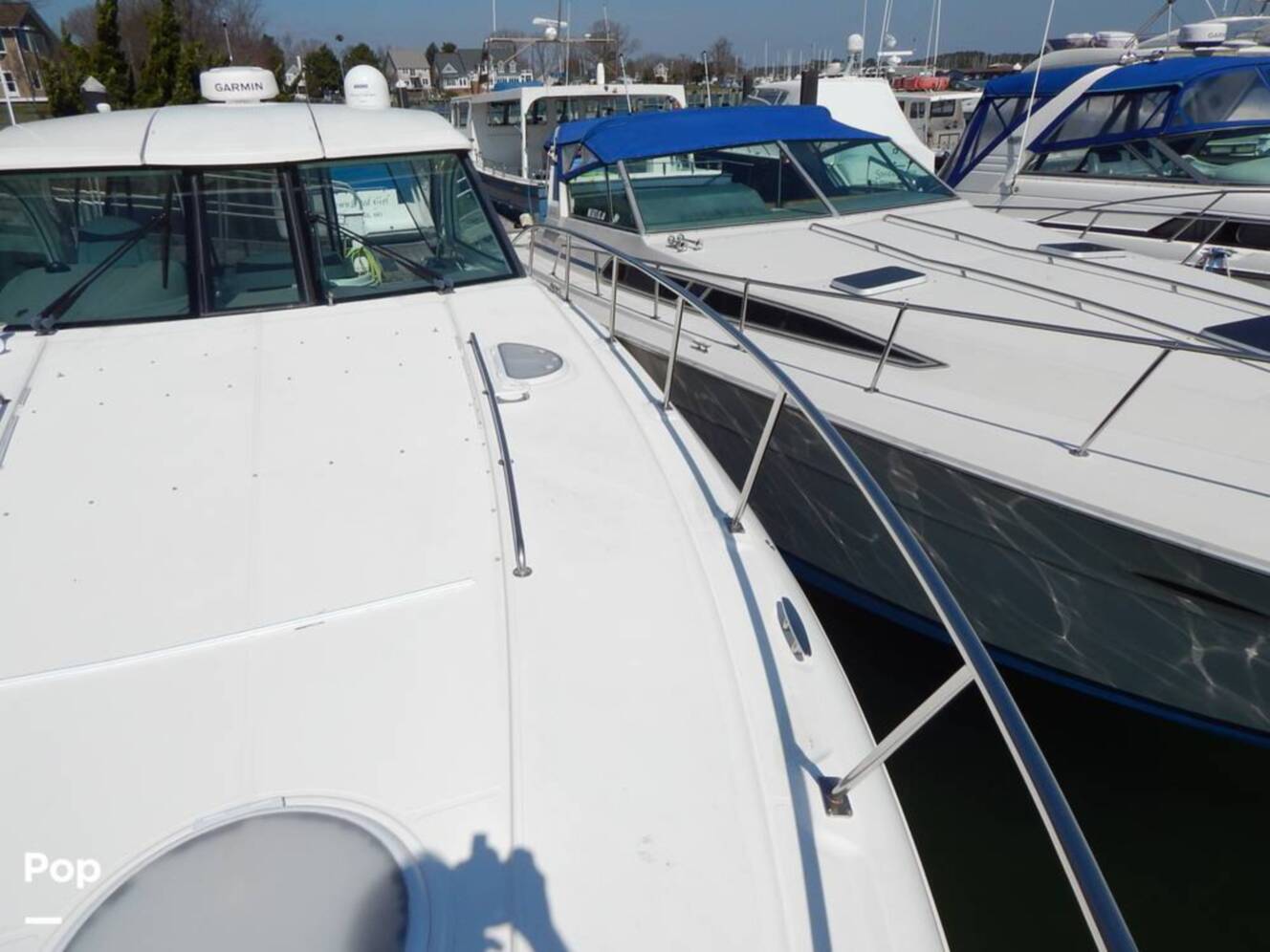 A photo of this 2007 Cruisers Yachts 390 Sports Coupe