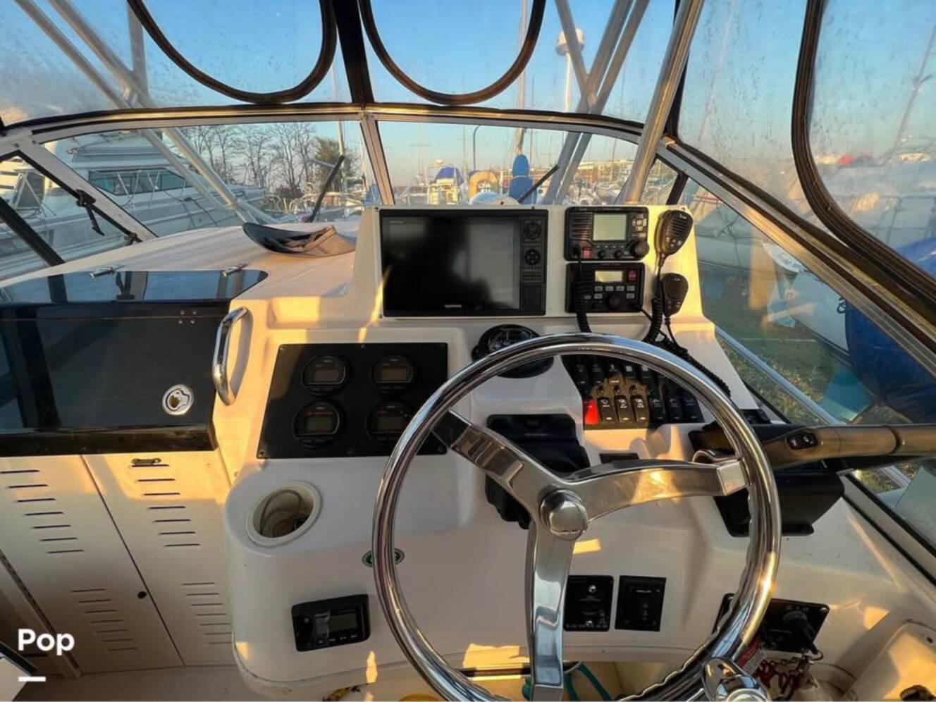 A photo of this 2004 Grady-White 282