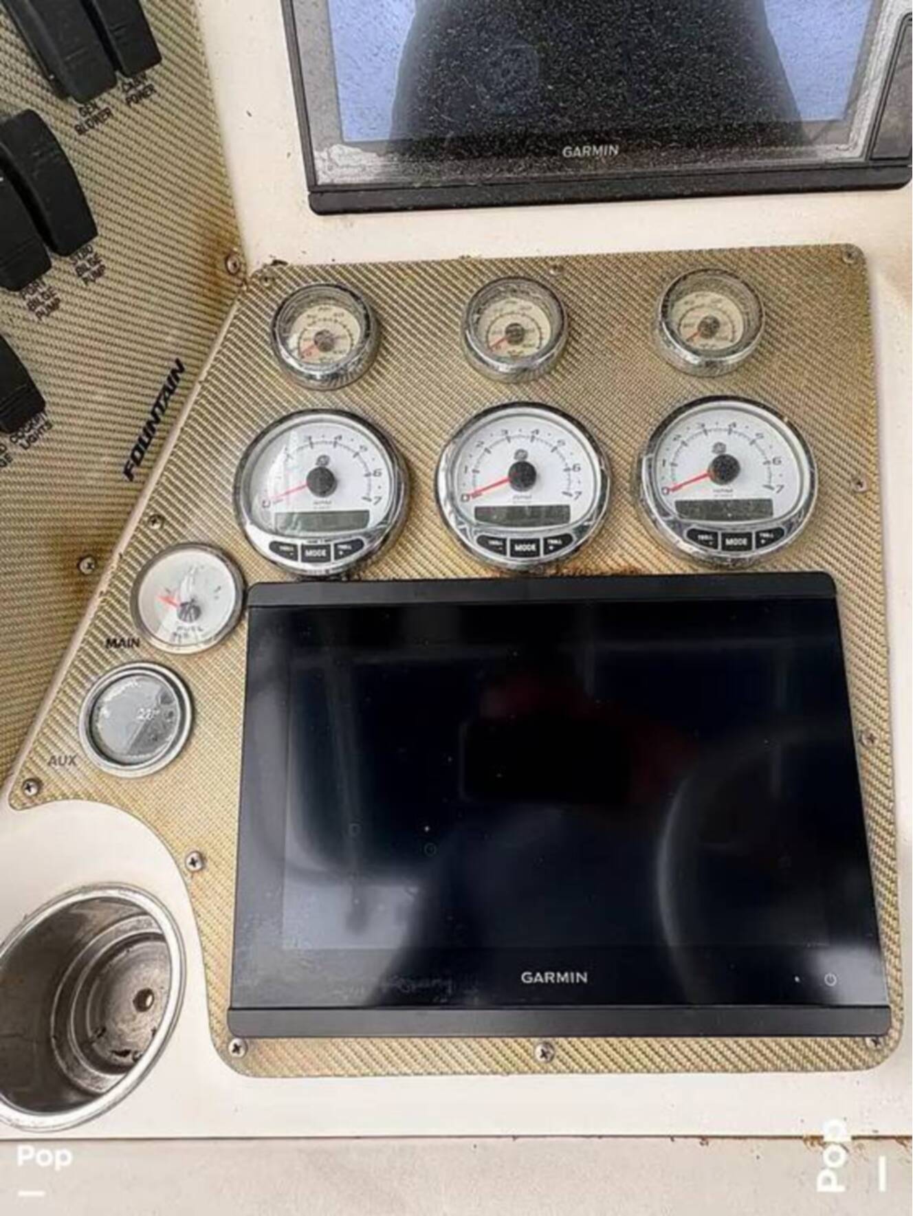 A photo of this 2009 Fountain LX 38