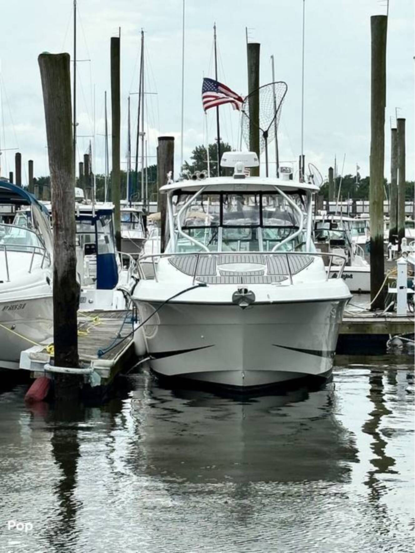 A photo of this 2006 Hydra-Sports Vector 2900 EXP