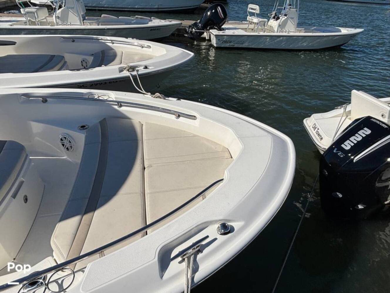 A photo of this 2025 Boston Whaler 220 DAUNTLESS