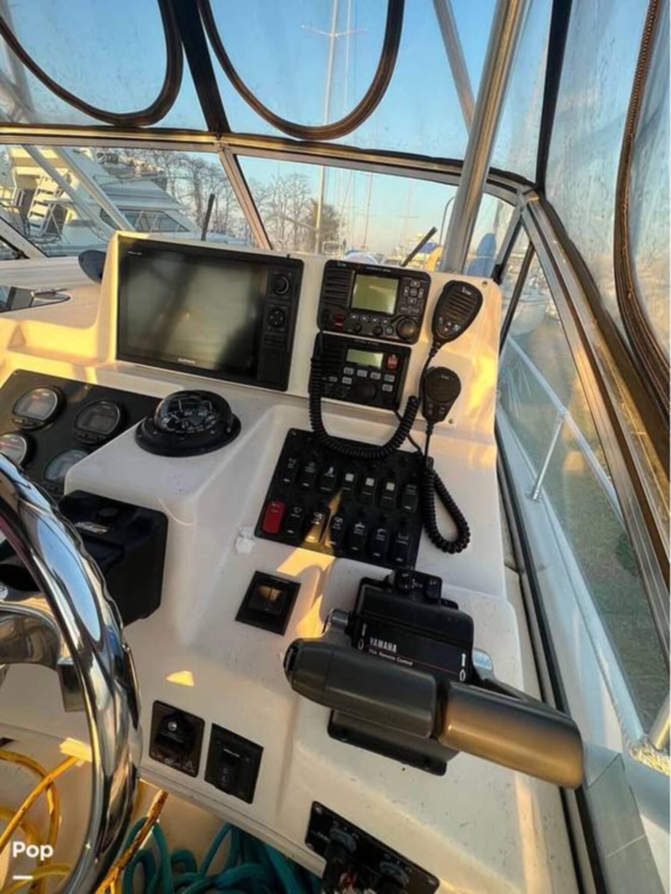 A photo of this 2004 Grady-White 282