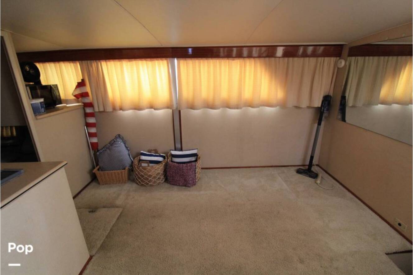 A photo of this 1973 Chris-Craft Commander 41