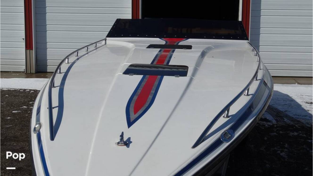 A photo of this 1989 Fountain Fever 38