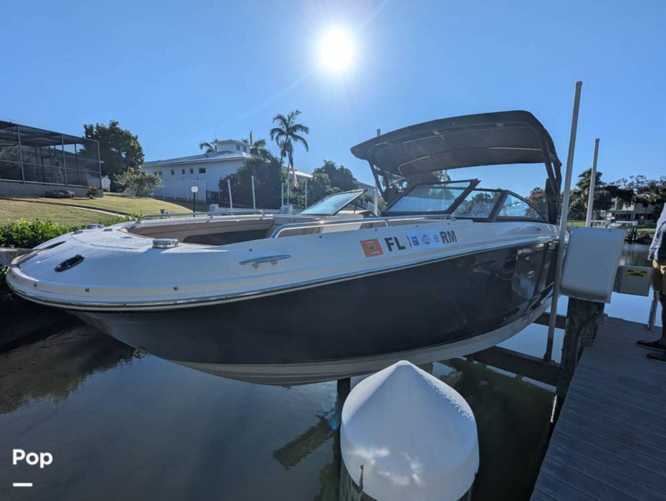 A photo of this 2018 Sea Ray SDX 290