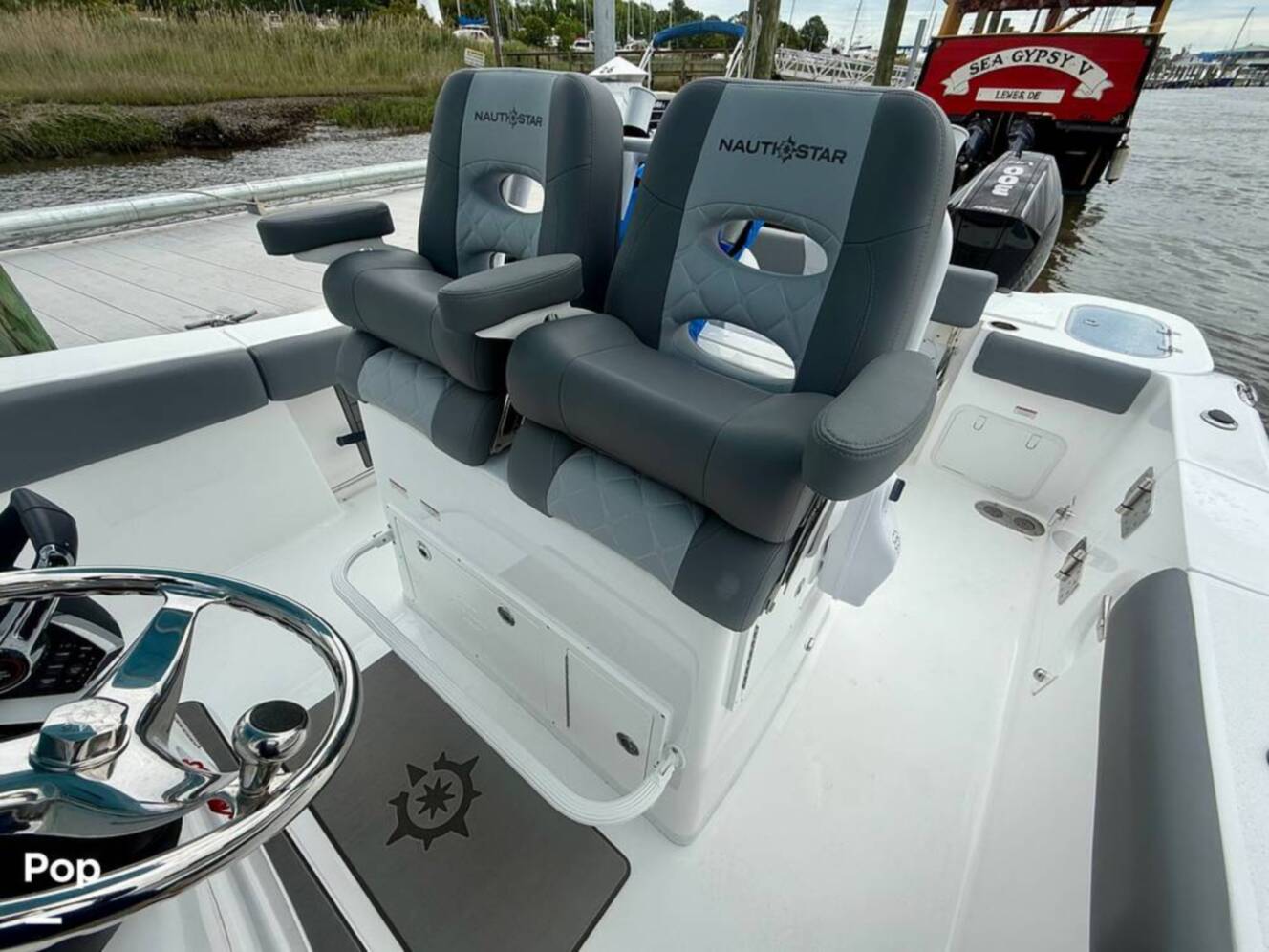 A photo of this 2025 Nauticstar 292 Legacy