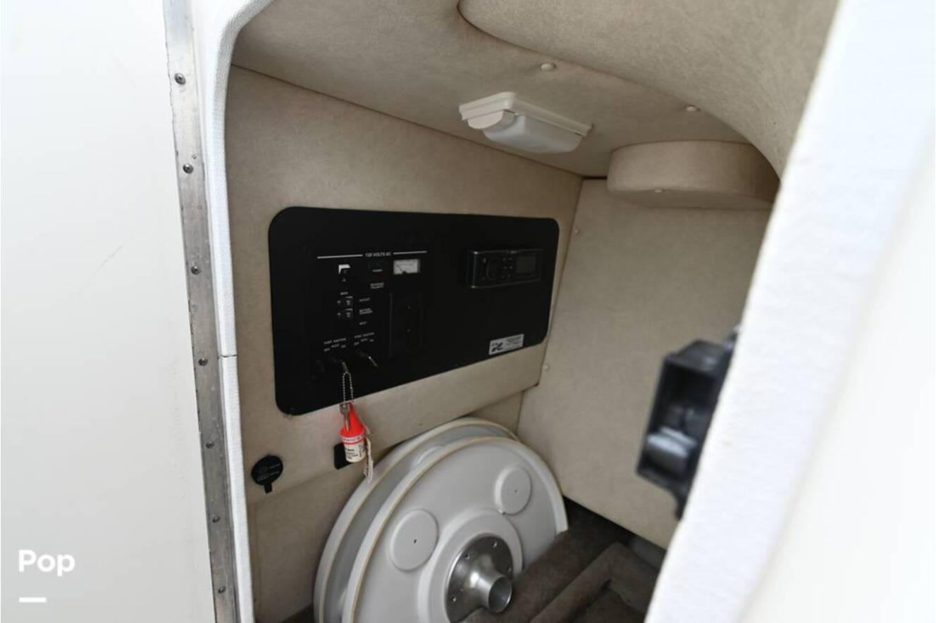 A photo of this 2010 Sea Ray 300 SLX