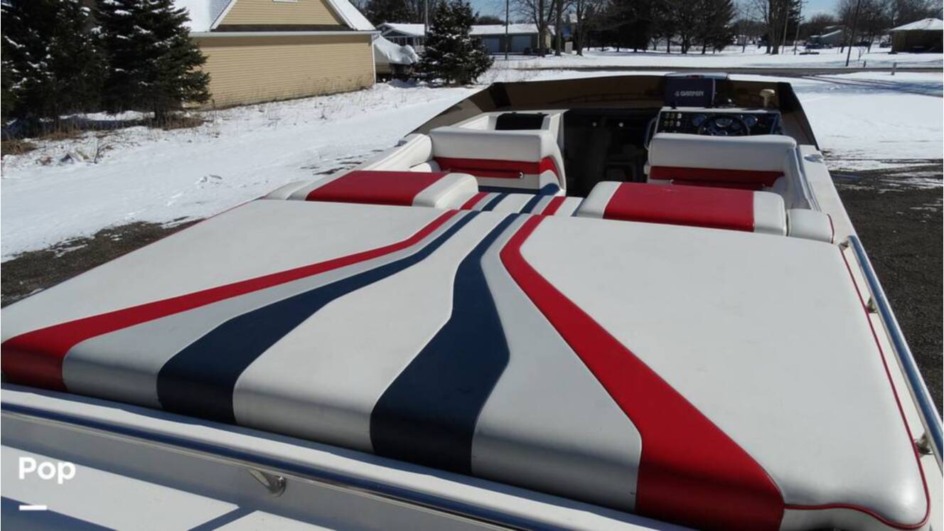 A photo of this 1989 Fountain Fever 38