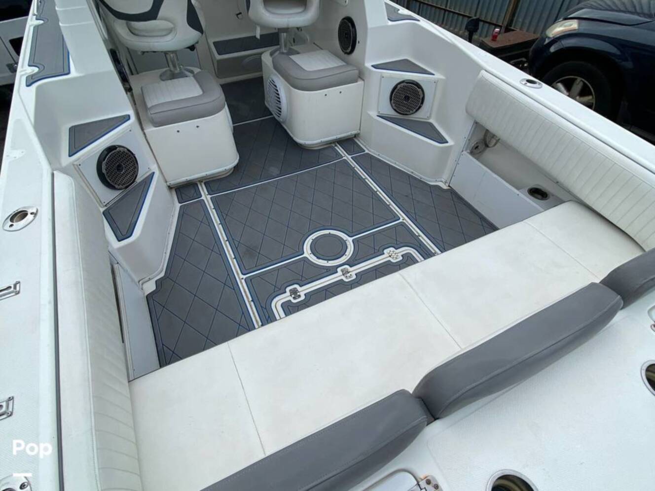 A photo of this 1996 Fountain Sportfish Cruiser