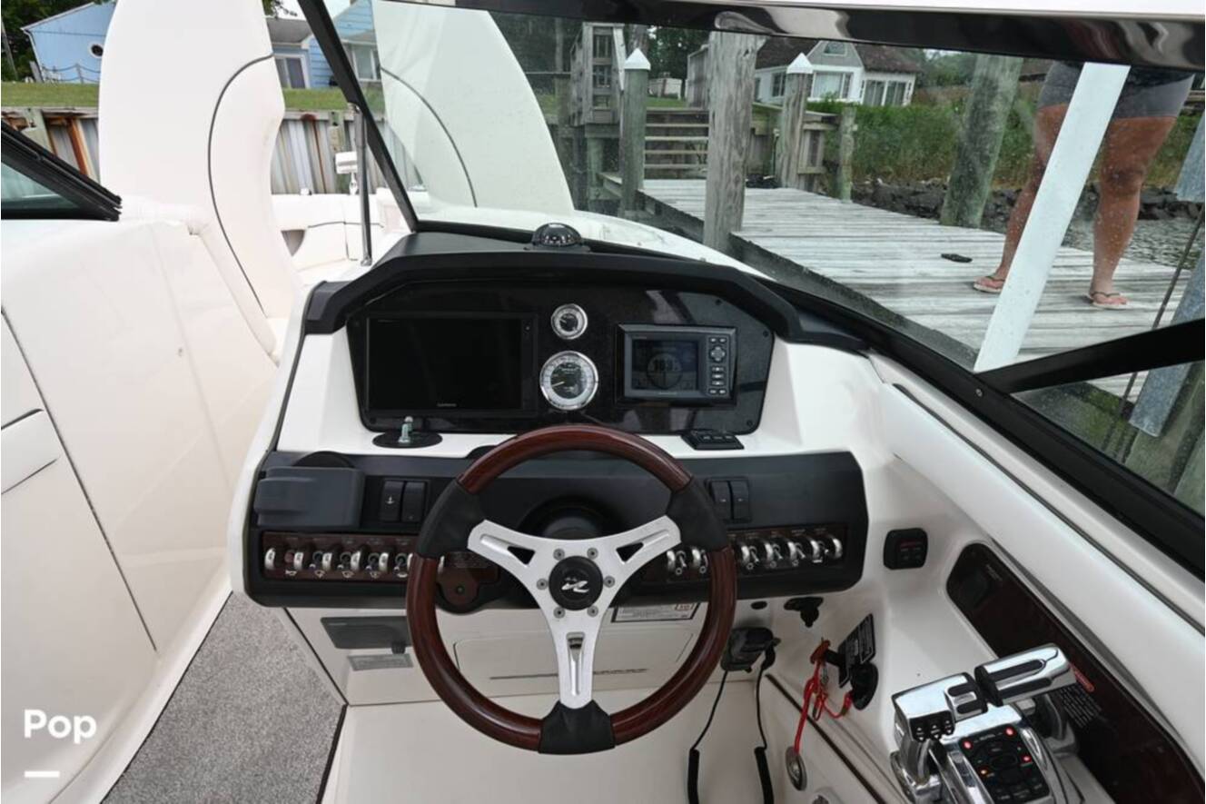 A photo of this 2010 Sea Ray 300 SLX