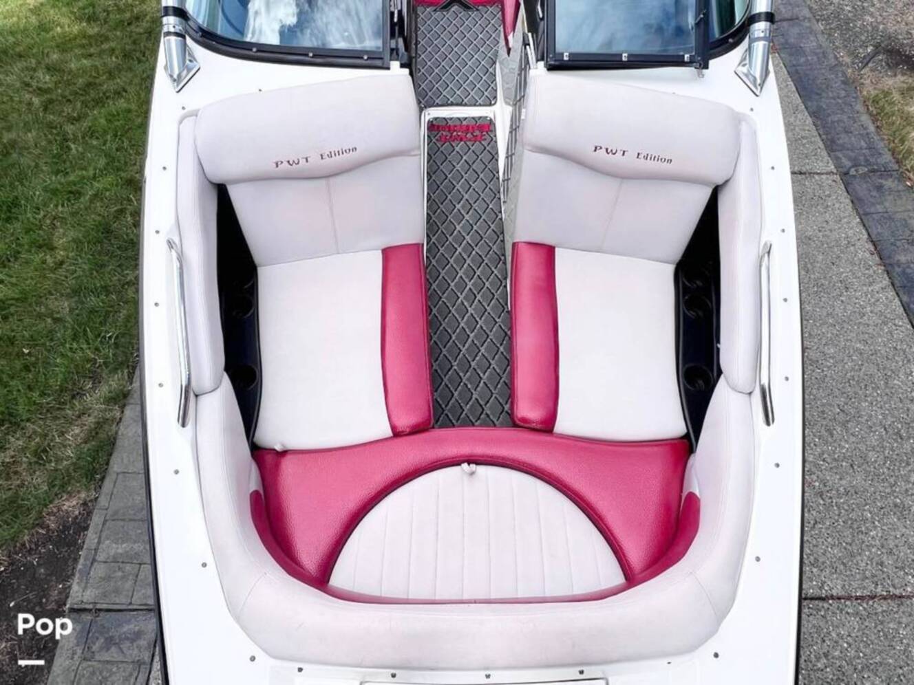 A photo of this 2007 Mastercraft XStar PWT Edition
