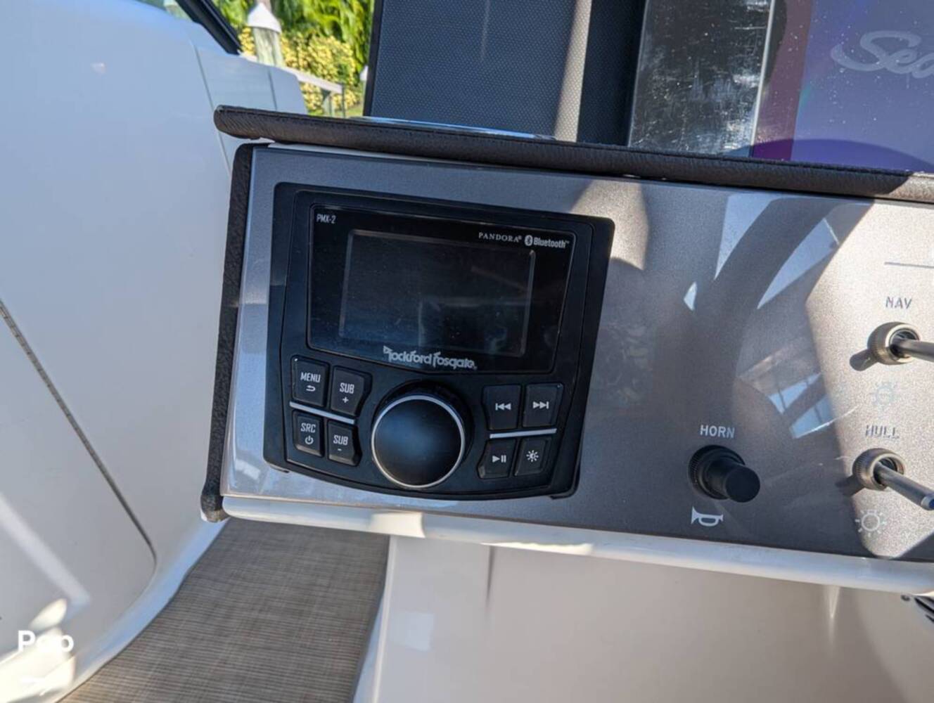 A photo of this 2018 Sea Ray SDX 290