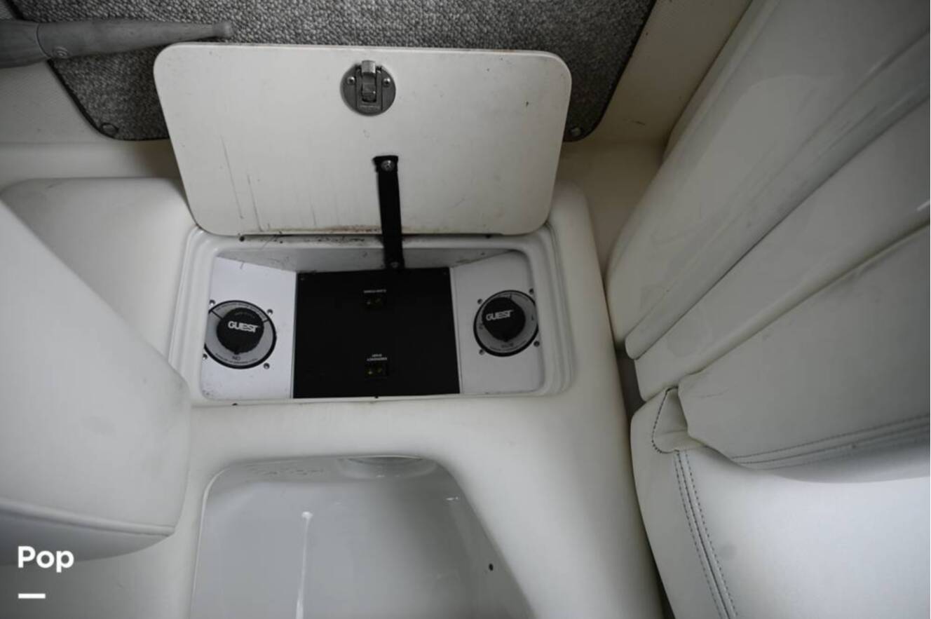 A photo of this 2010 Sea Ray 300 SLX