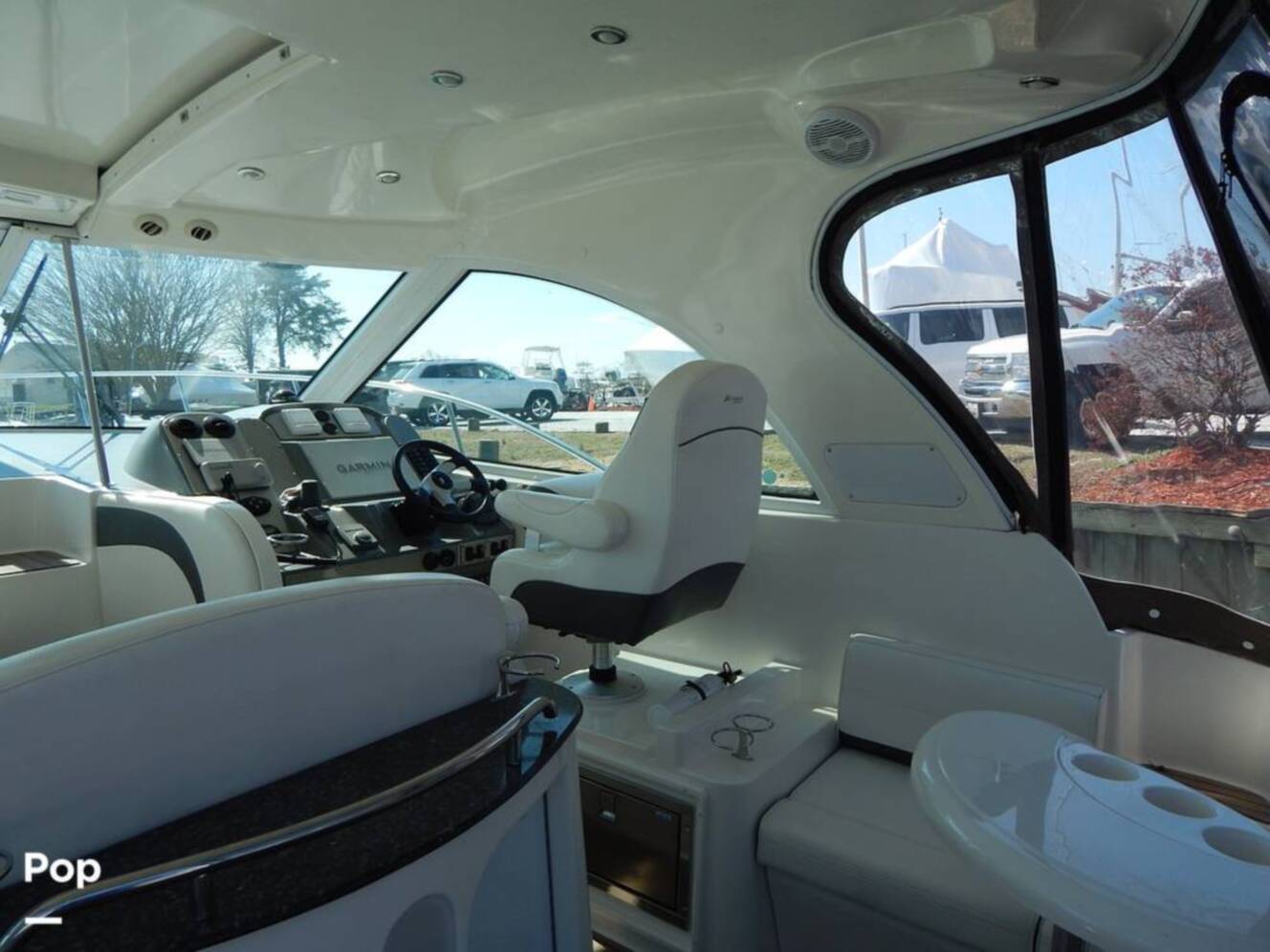 A photo of this 2007 Cruisers Yachts 390 Sports Coupe