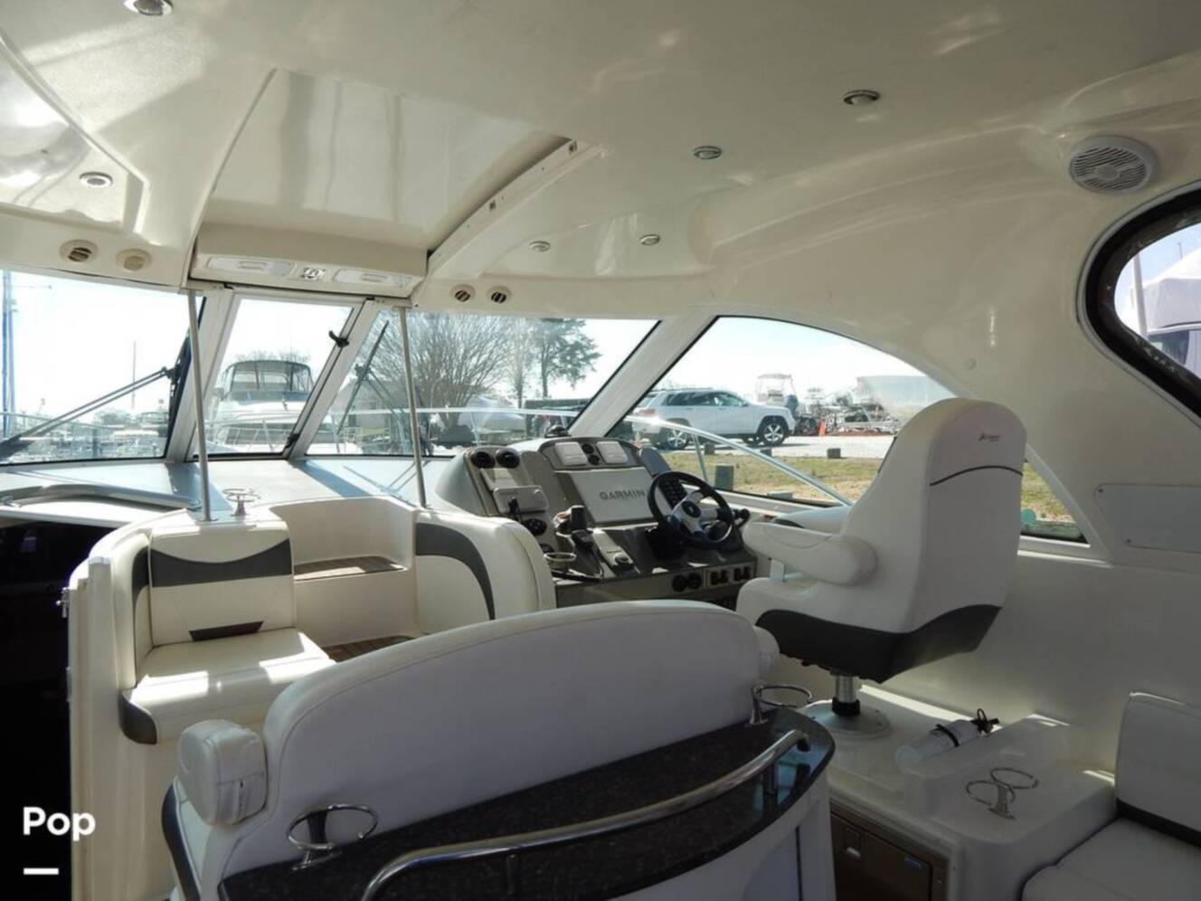 A photo of this 2007 Cruisers Yachts 390 Sports Coupe