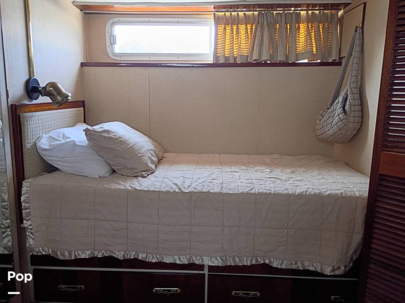 A photo of this 1973 Chris-Craft Commander 41